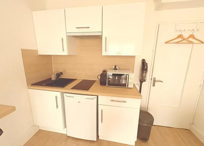 דירה Avec Balcon, Centre-ville, Clim, Wifi & *