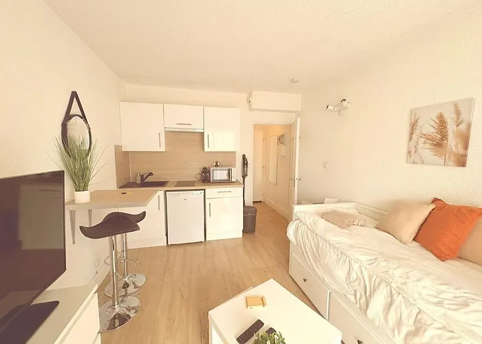 Avec Balcon, Centre-ville, Clim, Wifi & דירה *