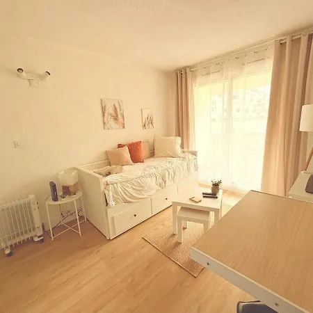 Appartamento Avec Balcon, Centre-ville, Clim, Wifi&plage *