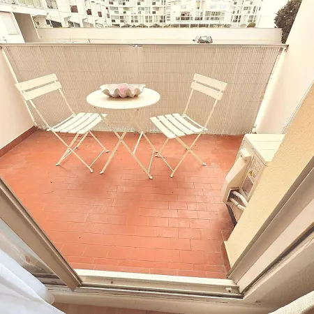 Appartamento Avec Balcon, Centre-ville, Clim, Wifi&plage